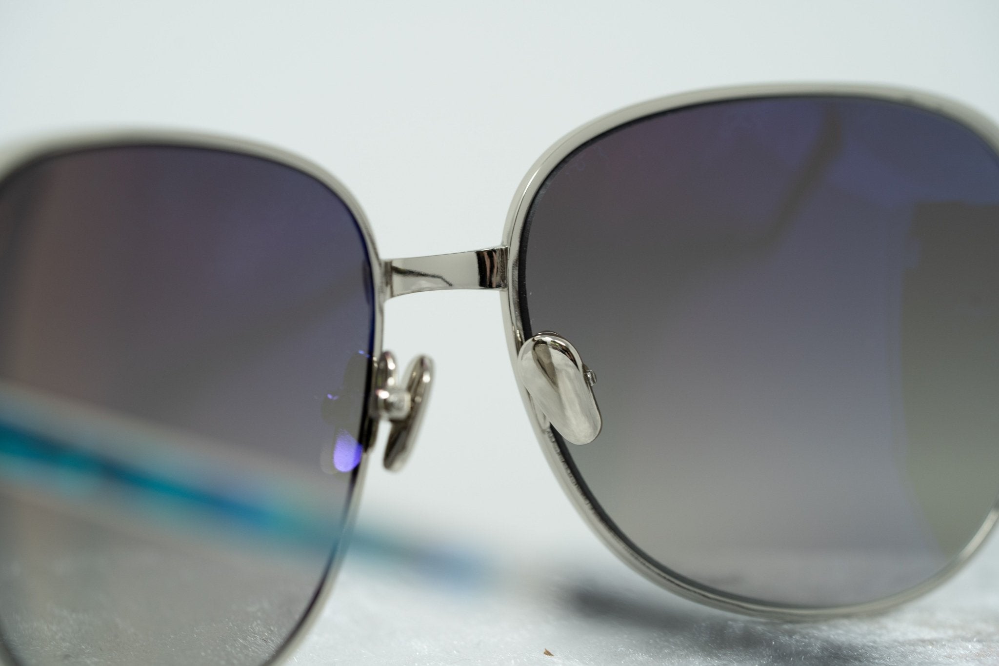Oscar De La Renta Sunglasses Oversized Silver and Grey-GR8 Sunglasses