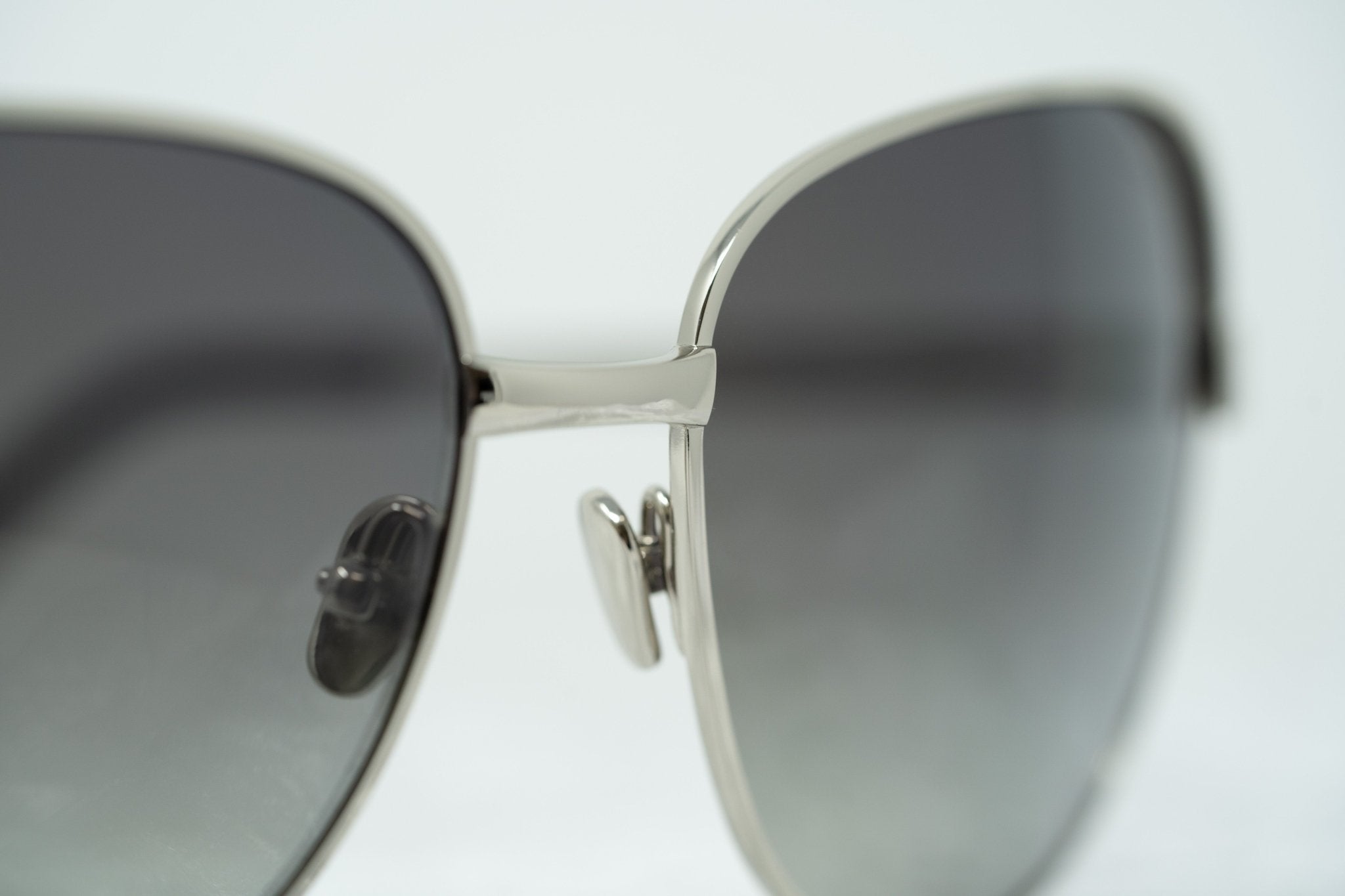 Oscar De La Renta Sunglasses Oversized Silver and Grey-GR8 Sunglasses