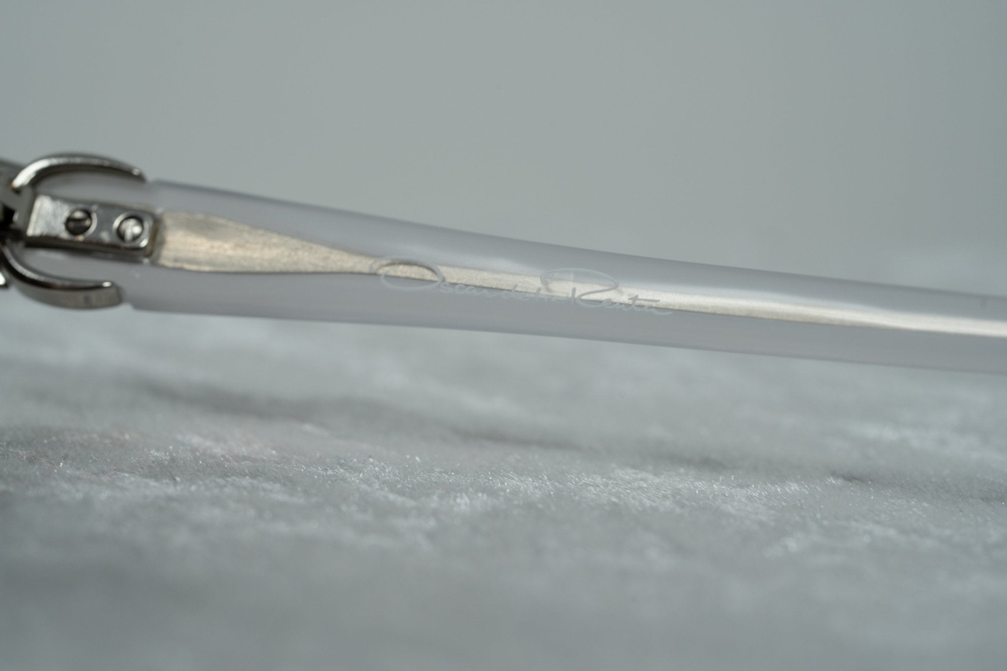 Oscar De La Renta Sunglasses Oversized Silver Light Oyster and Grey-GR8 Sunglasses