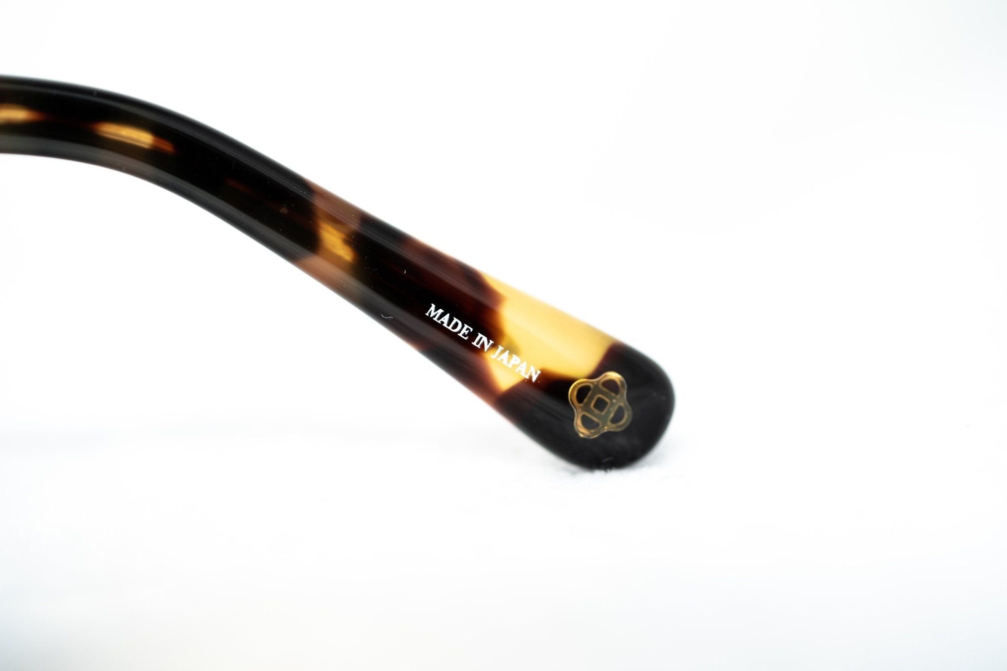 Oscar De La Renta Sunglasses Oversized Acetate Tortoise Shell and Grey-GR8 Sunglasses