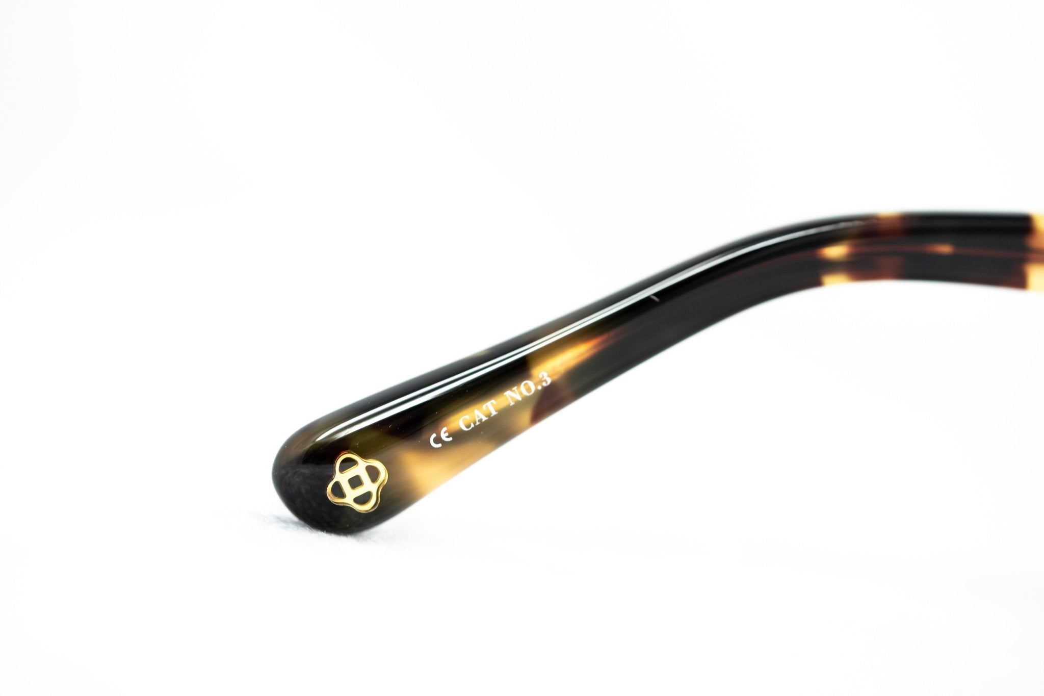 Oscar De La Renta Sunglasses Oversized Acetate Tortoise Shell and Grey-GR8 Sunglasses