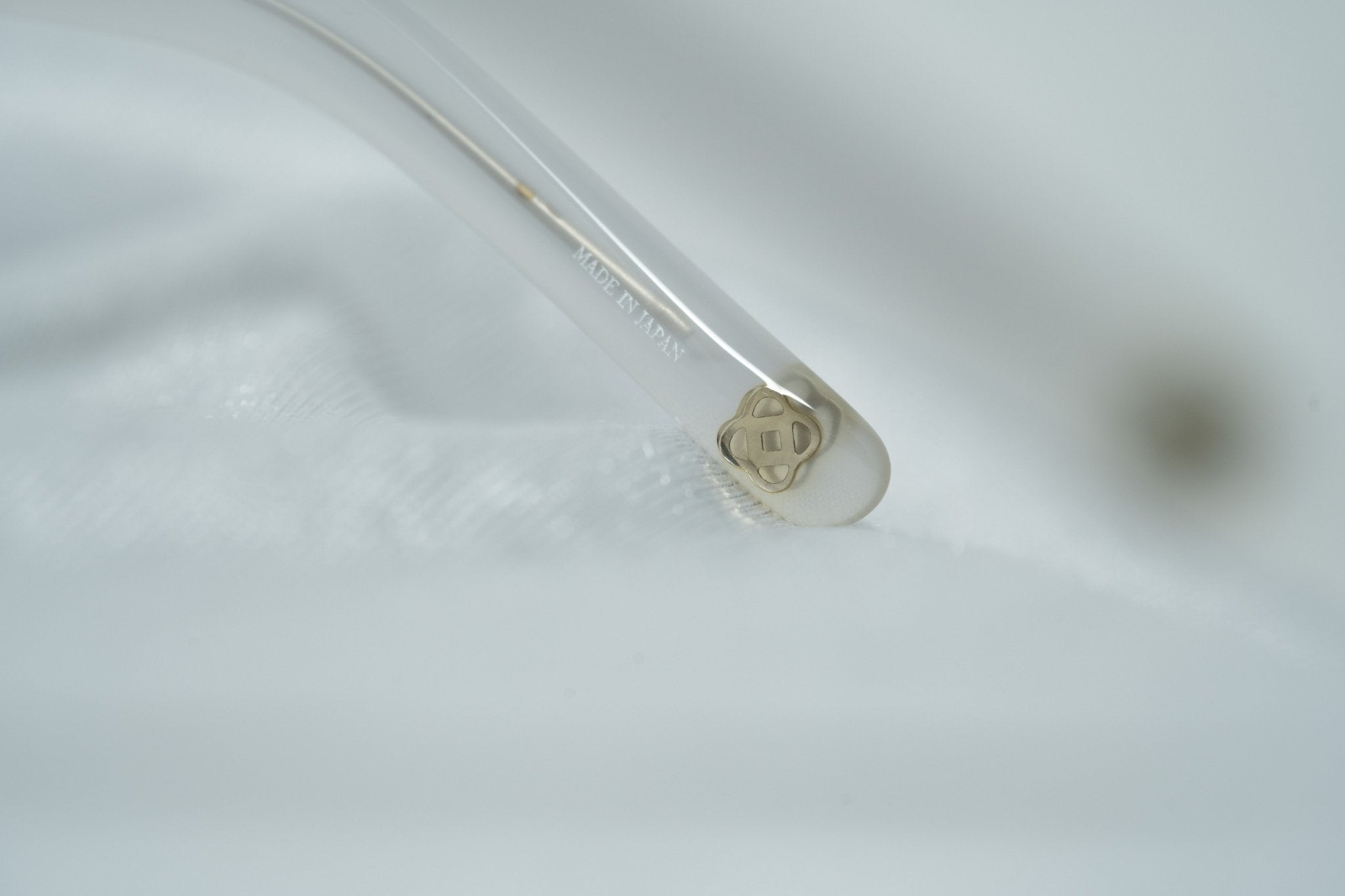 Oscar De La Renta Sunglasses Oversized White and Green-GR8 Sunglasses