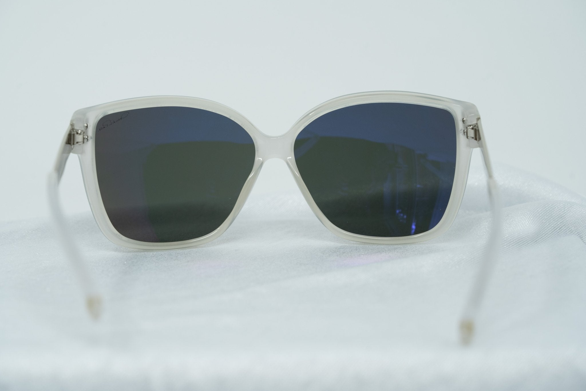 Oscar De La Renta Sunglasses Oversized White and Green-GR8 Sunglasses