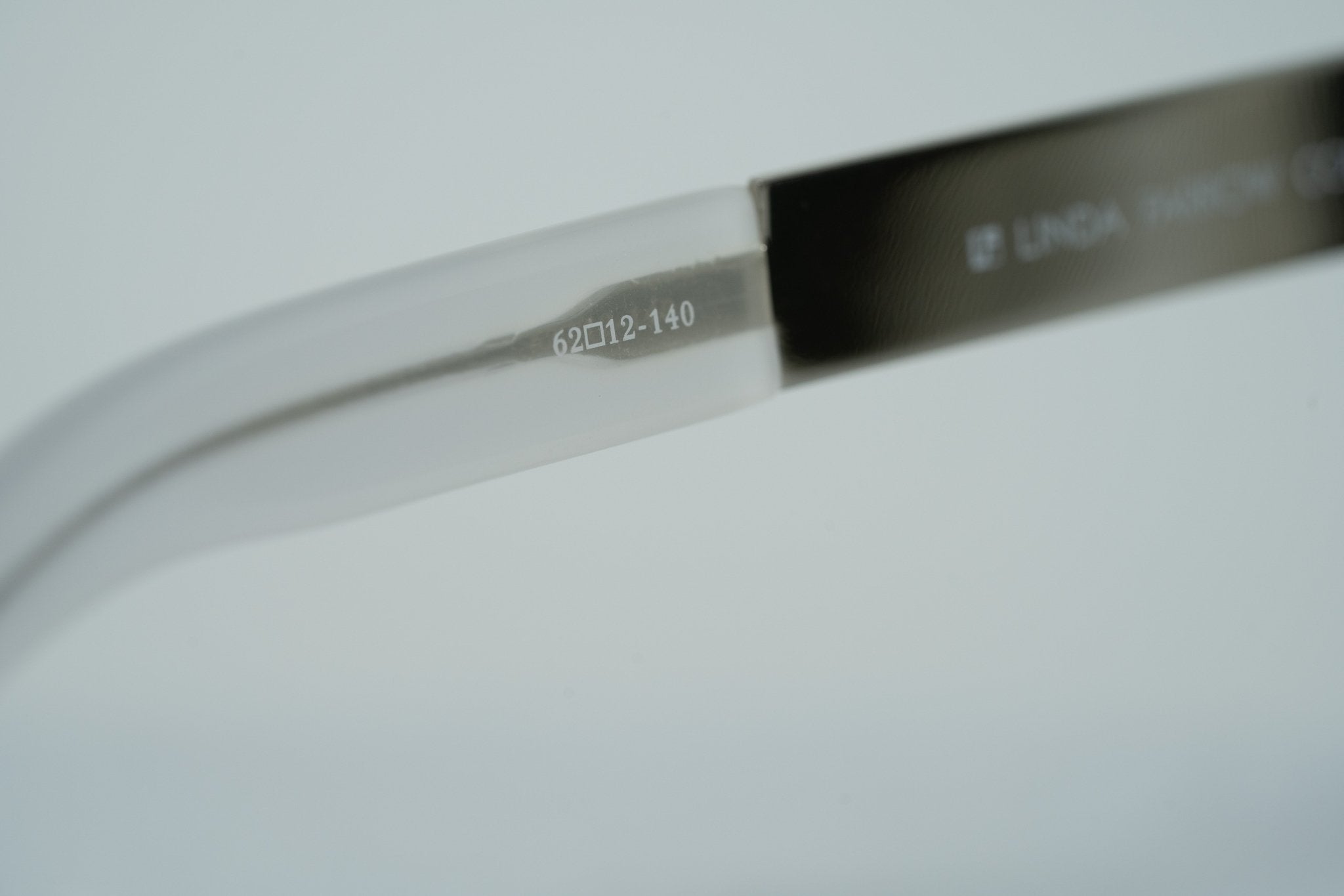 Oscar De La Renta Sunglasses Oversized White and Green-GR8 Sunglasses