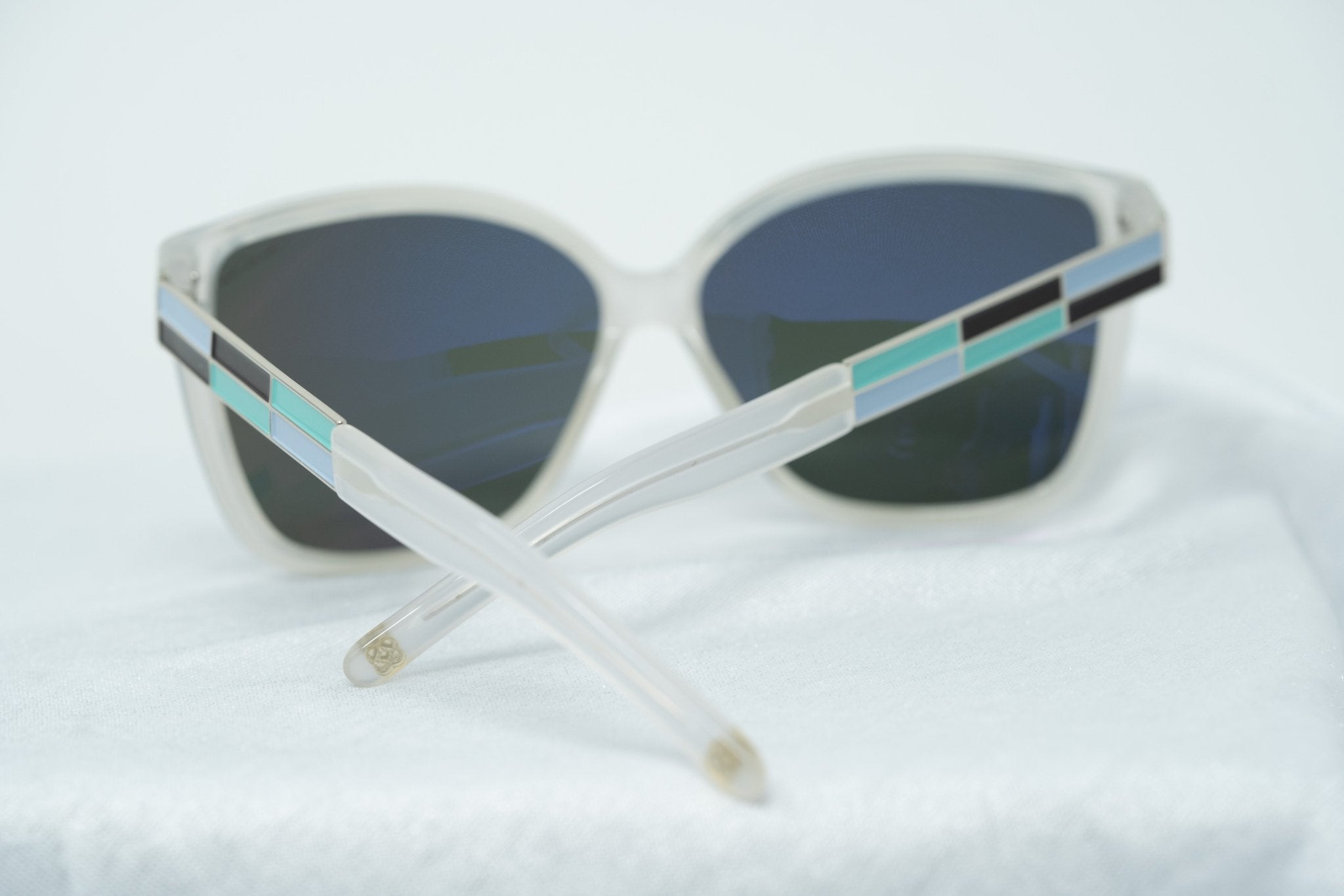 Oscar De La Renta Sunglasses Oversized White and Green-GR8 Sunglasses