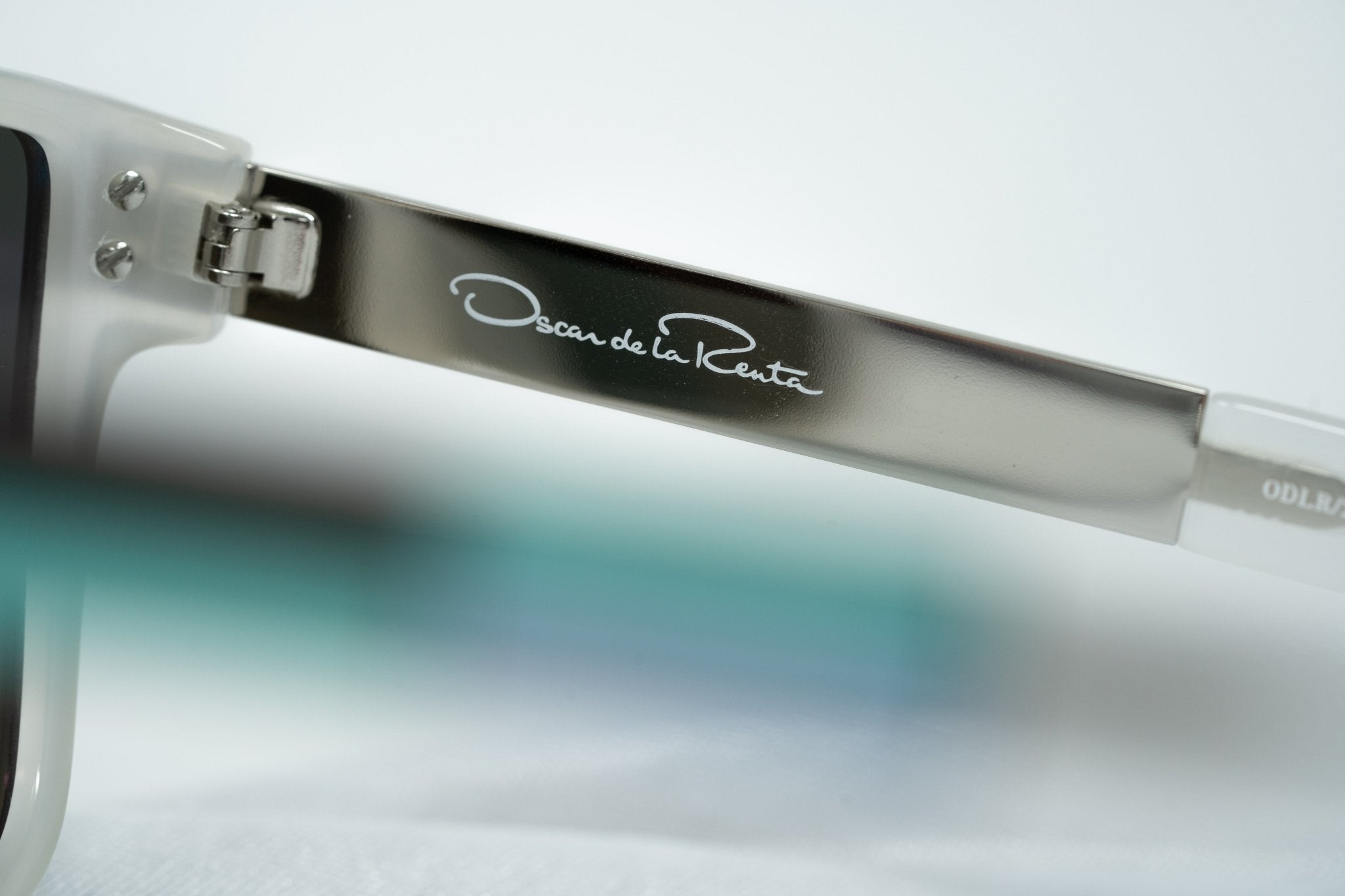 Oscar De La Renta Sunglasses Oversized White and Green-GR8 Sunglasses