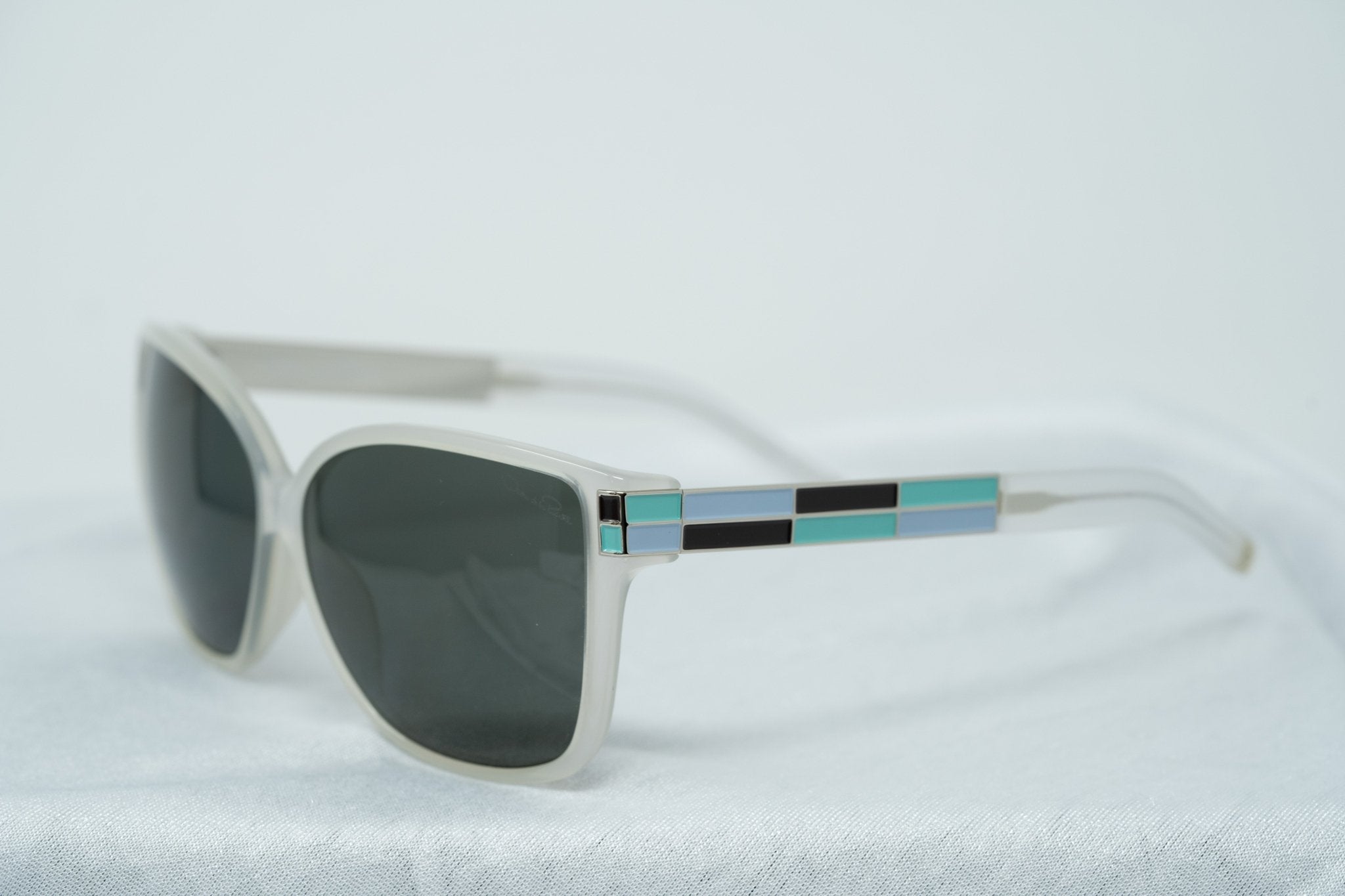 Oscar De La Renta Sunglasses Oversized White and Green-GR8 Sunglasses