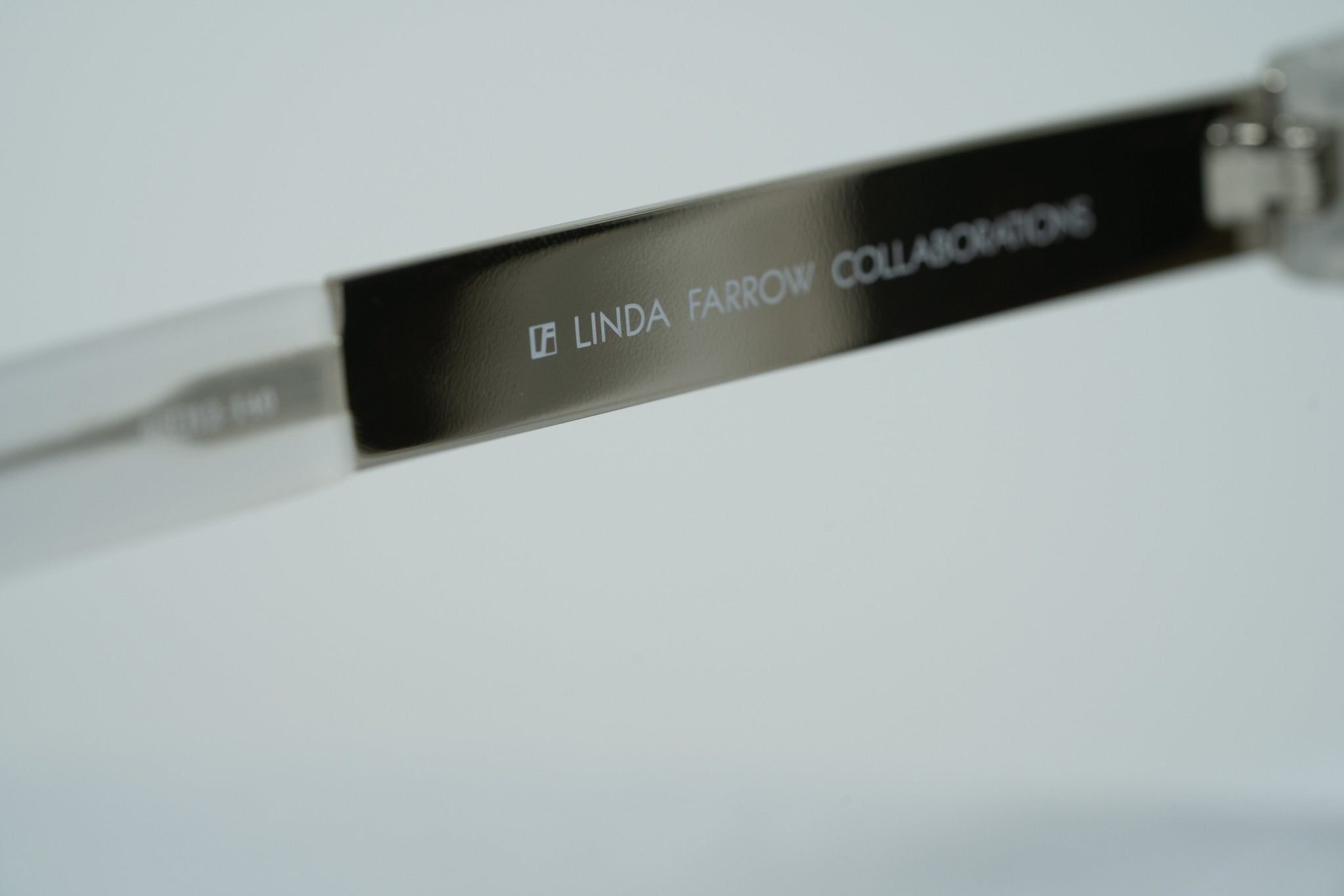 Oscar De La Renta Sunglasses Oversized White and Green-GR8 Sunglasses