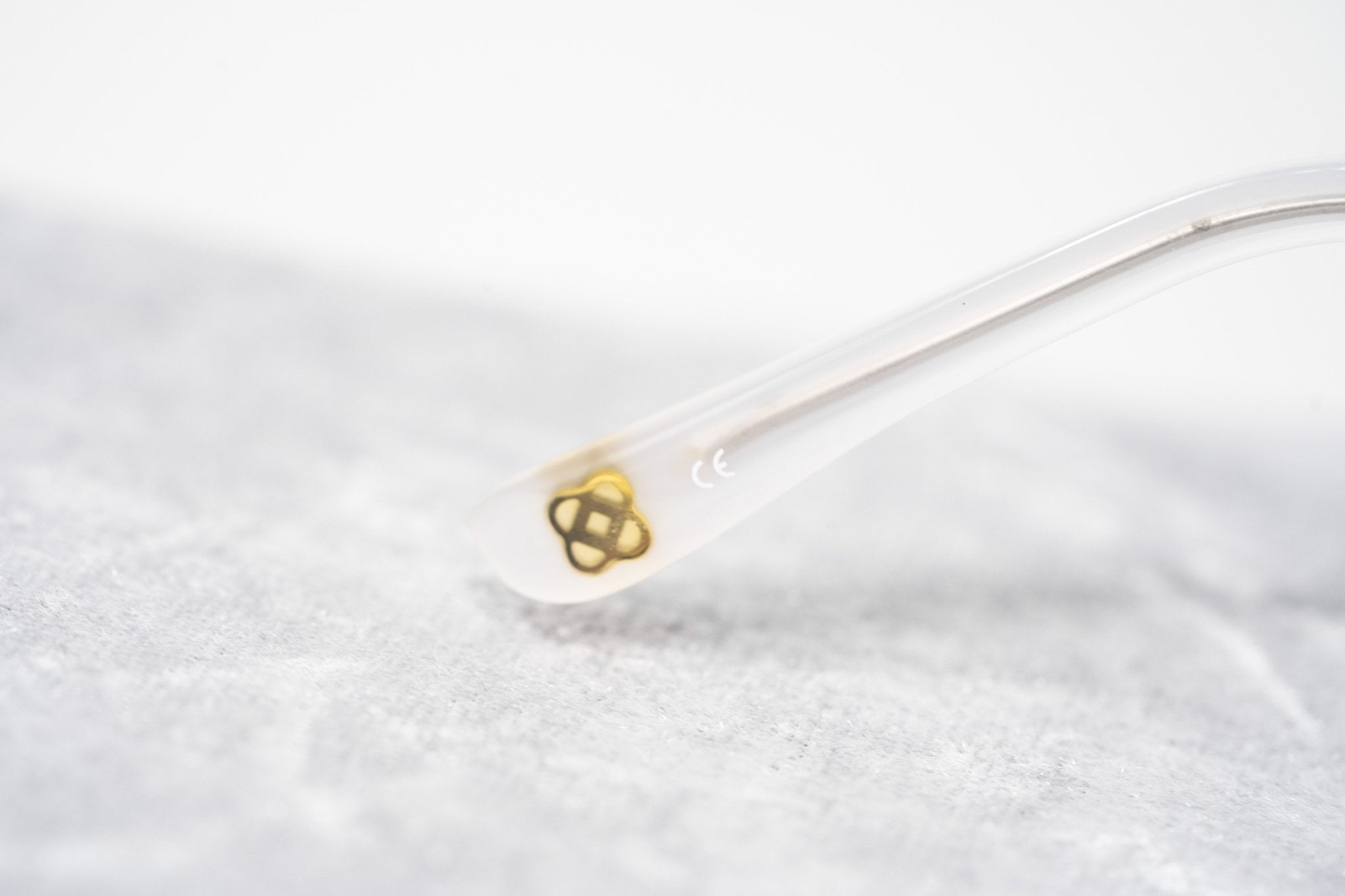 Oscar De La Renta Eyeglasses Oval Ivory White and Clear-GR8 Sunglasses