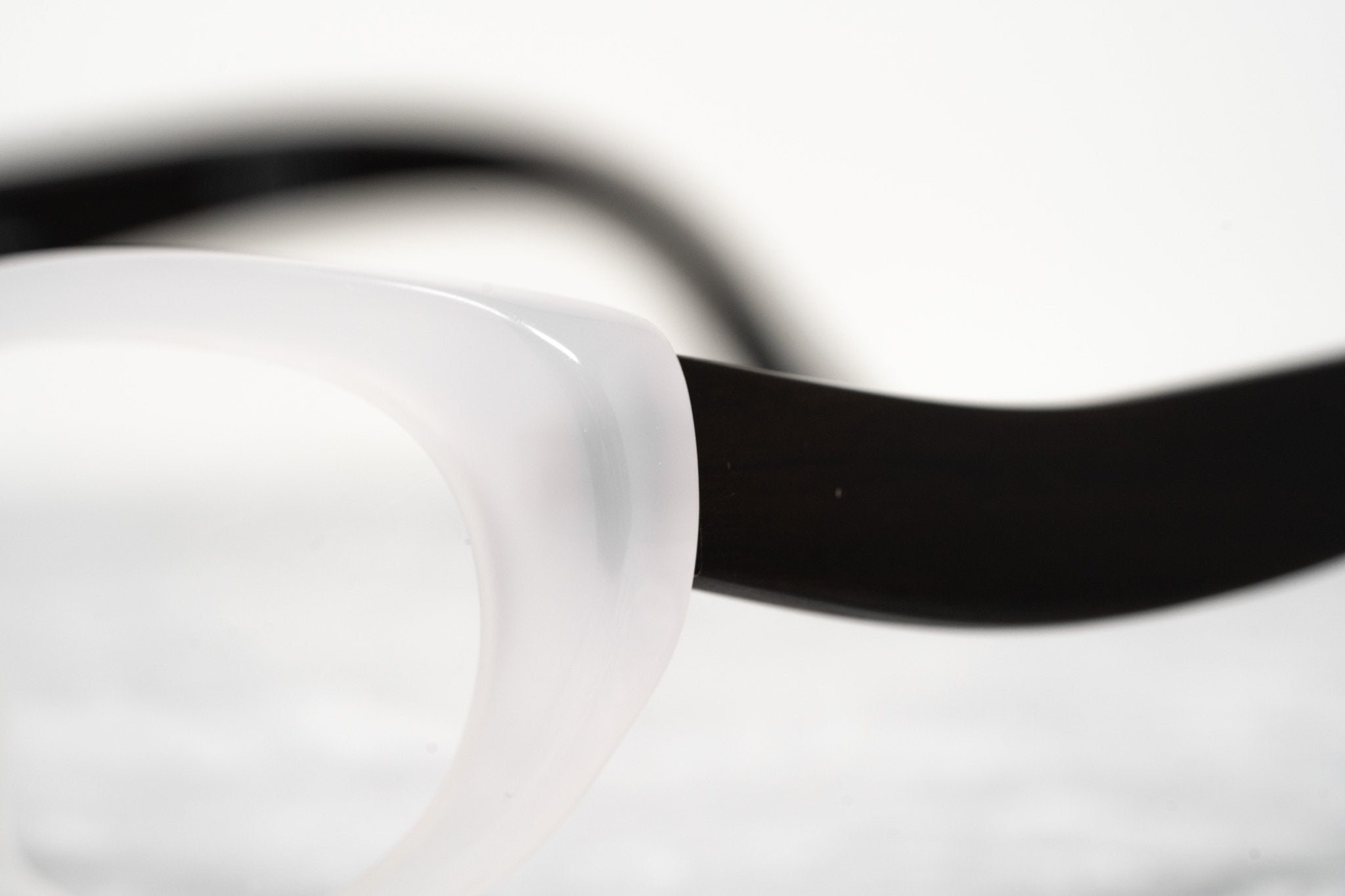 Oscar De La Renta Eyeglasses Sandalwood Cat Eye Ivory and Clear-GR8 Sunglasses