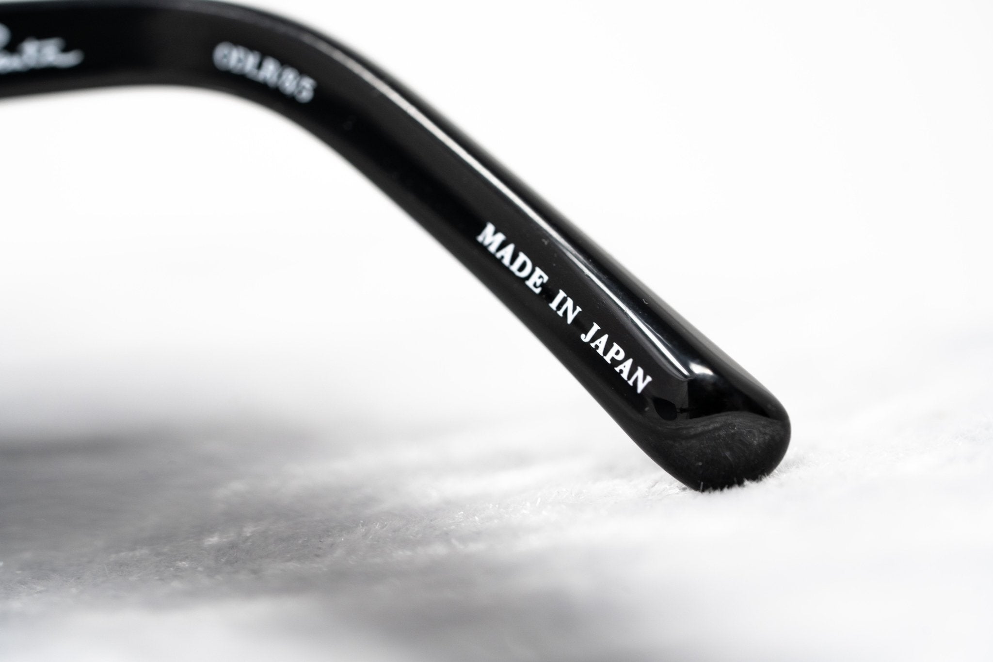 Oscar De La Renta Sunglasses Oval Silver and Grey-GR8 Sunglasses