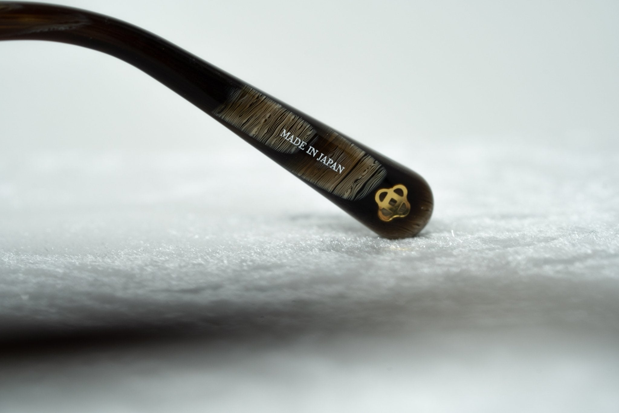 Oscar De La Renta Sunglasses Oversized Horn and Grey-GR8 Sunglasses