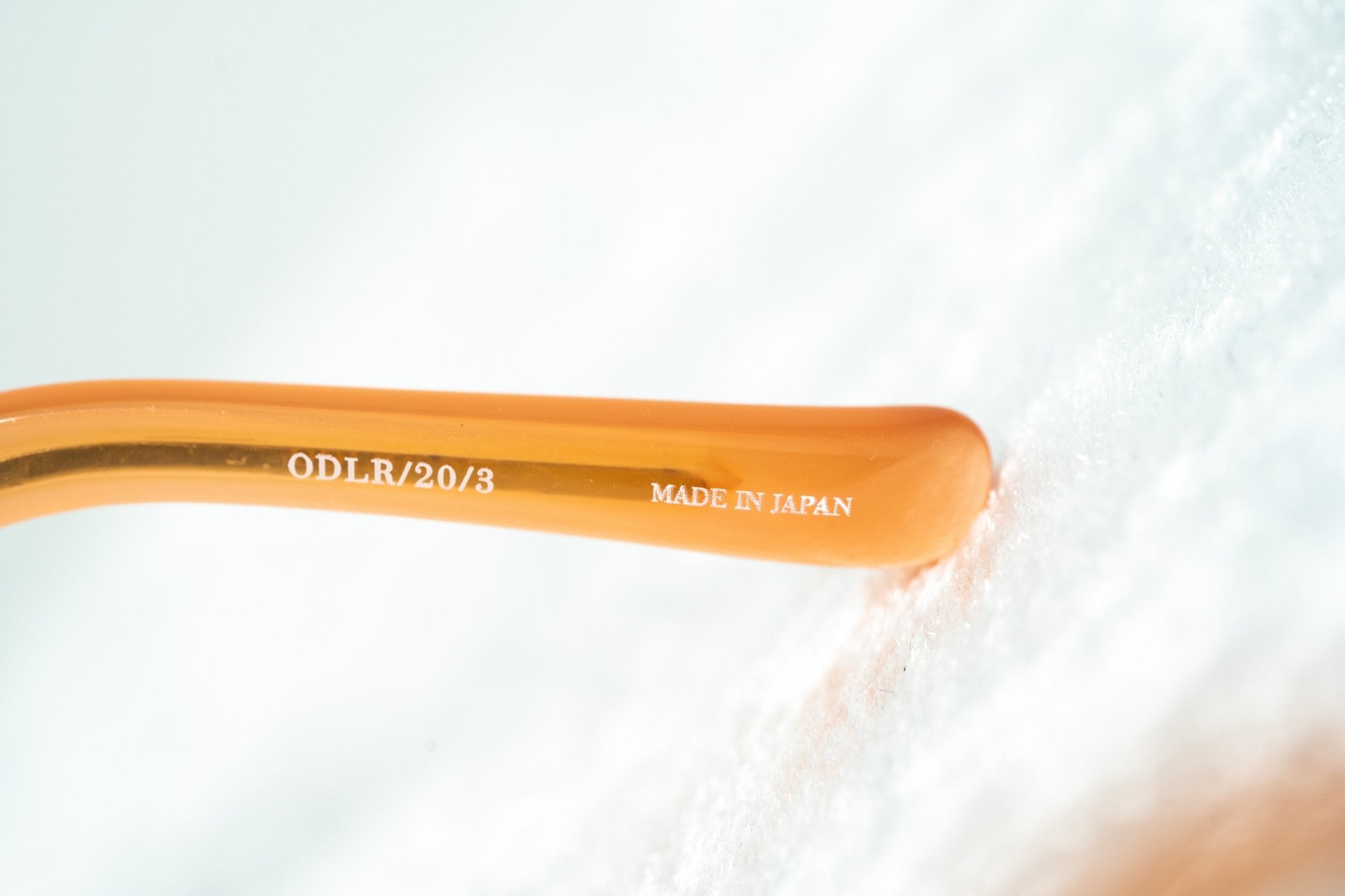 Oscar De La Renta Sunglasses Oversized Orange-GR8 Sunglasses