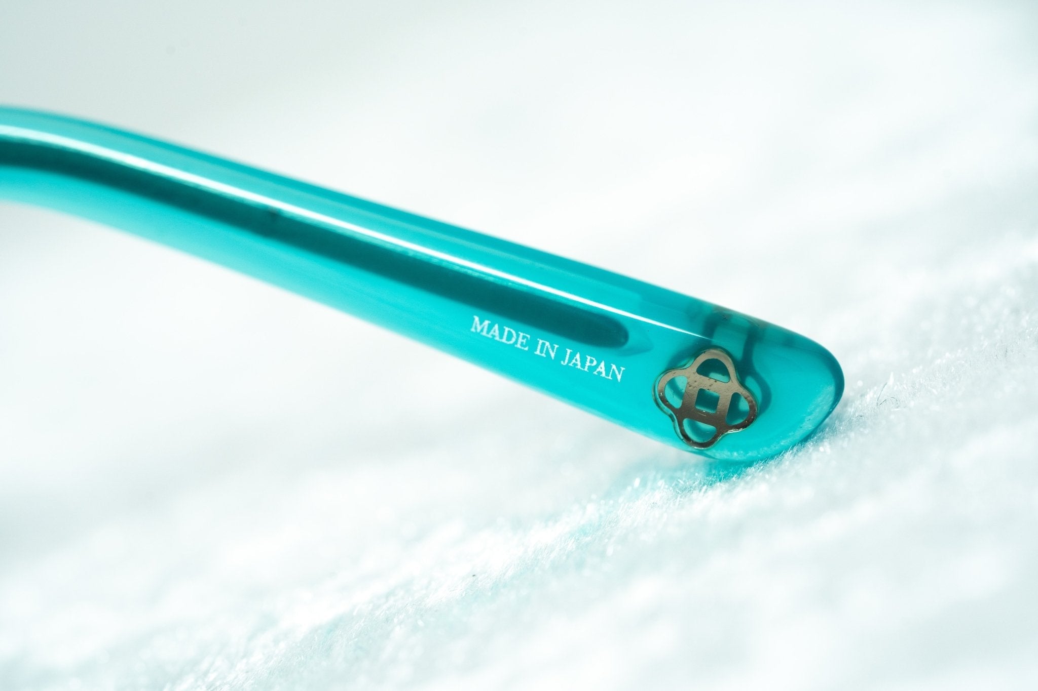 Oscar De La Renta Sunglasses Oversized Silver Multicolour Enamel and Grey-GR8 Sunglasses