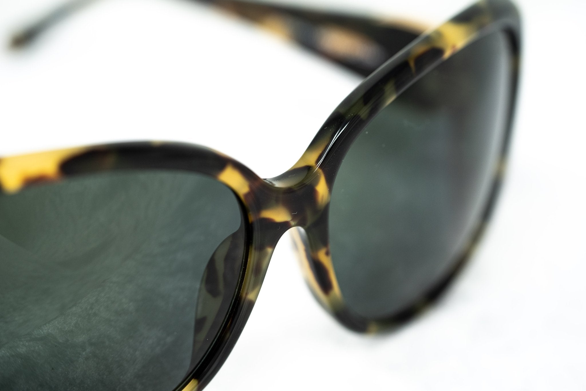 Oscar De La Renta Sunglasses Oversized Tortoise Shell and Grey-GR8 Sunglasses