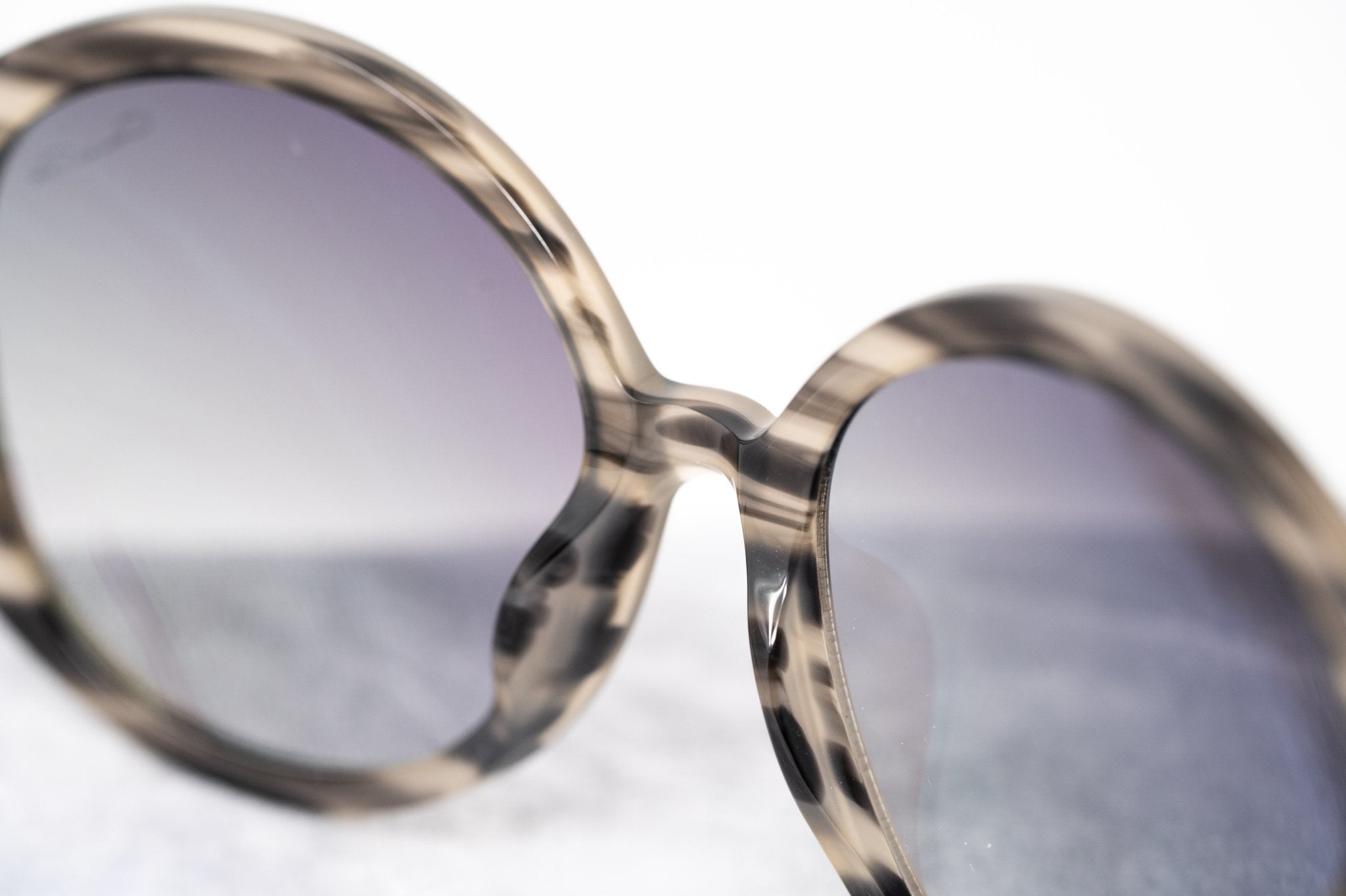 Oscar De La Renta Women Sunglasses Oversized Frame Inky Horn and Grey Lenses - ODLR58C4SUN - Watches & Crystals