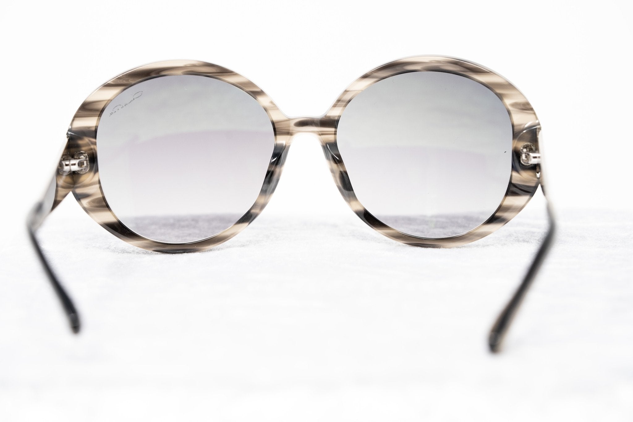 Oscar De La Renta Sunglasses Oversized Inky Horn and Grey-GR8 Sunglasses