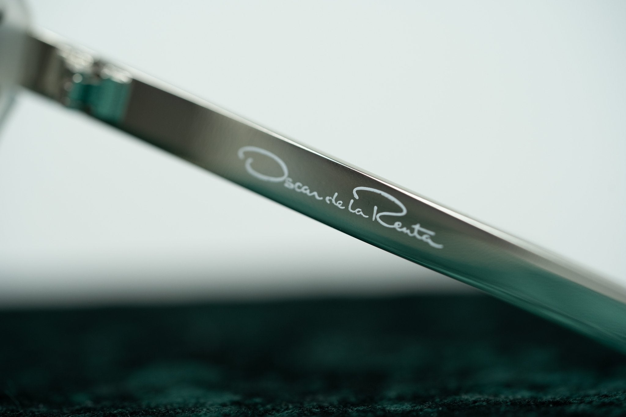 Oscar De La Renta Sunglasses Oversized Ivory and Grey-GR8 Sunglasses