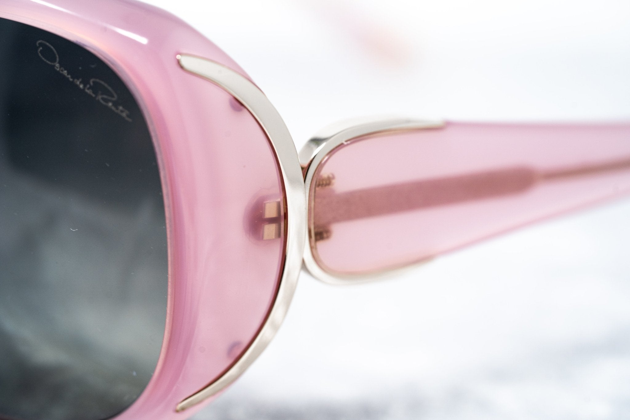 Oscar De La Renta Sunglasses Oversized Pink and Dark Grey-GR8 Sunglasses