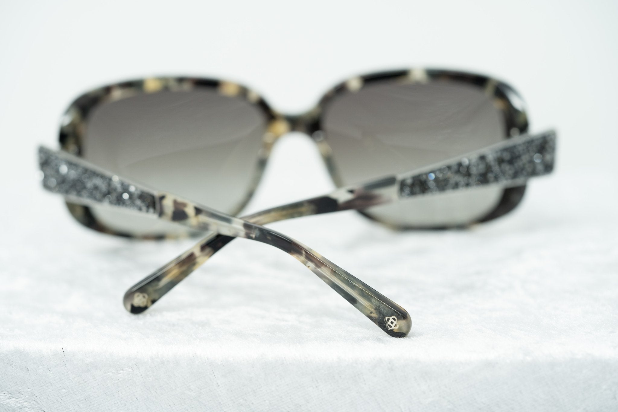 Oscar De La Renta Sunglasses Oversized Tortoiseshell and Grey-GR8 Sunglasses