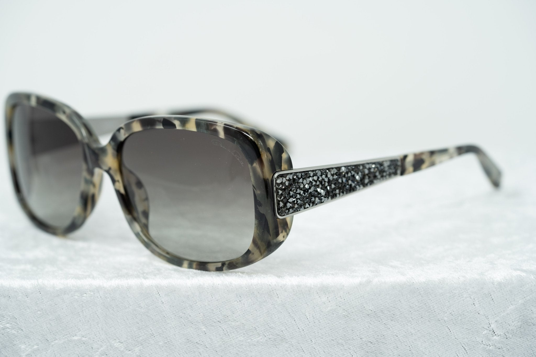 Oscar De La Renta Sunglasses Oversized Tortoiseshell and Grey-GR8 Sunglasses
