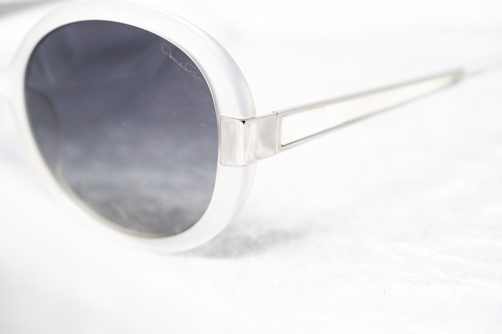 Oscar De La Renta Sunglasses Round Ivory and Grey-GR8 Sunglasses