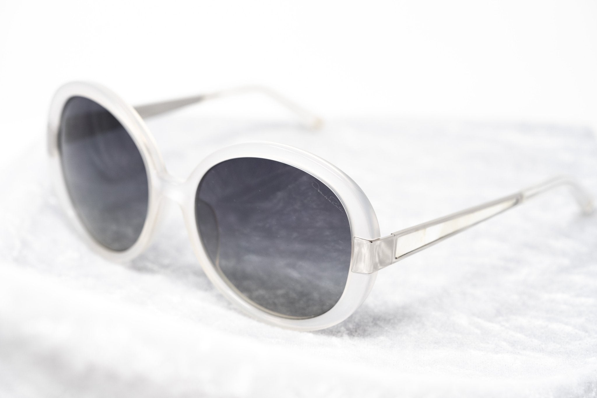 Oscar De La Renta Sunglasses Round Ivory and Grey-GR8 Sunglasses