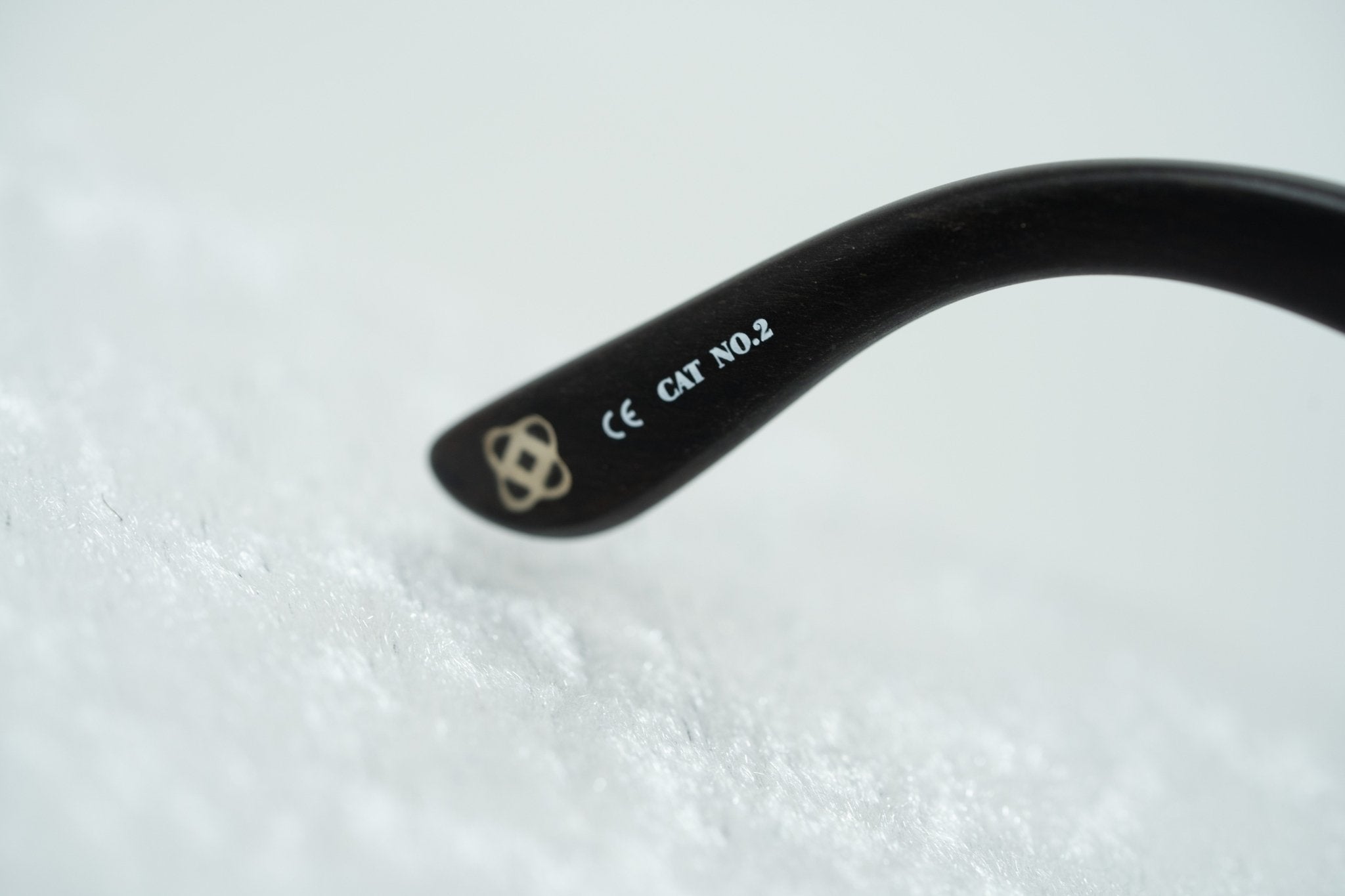 Oscar De La Renta Sunglasses Oval Red and Brown-GR8 Sunglasses