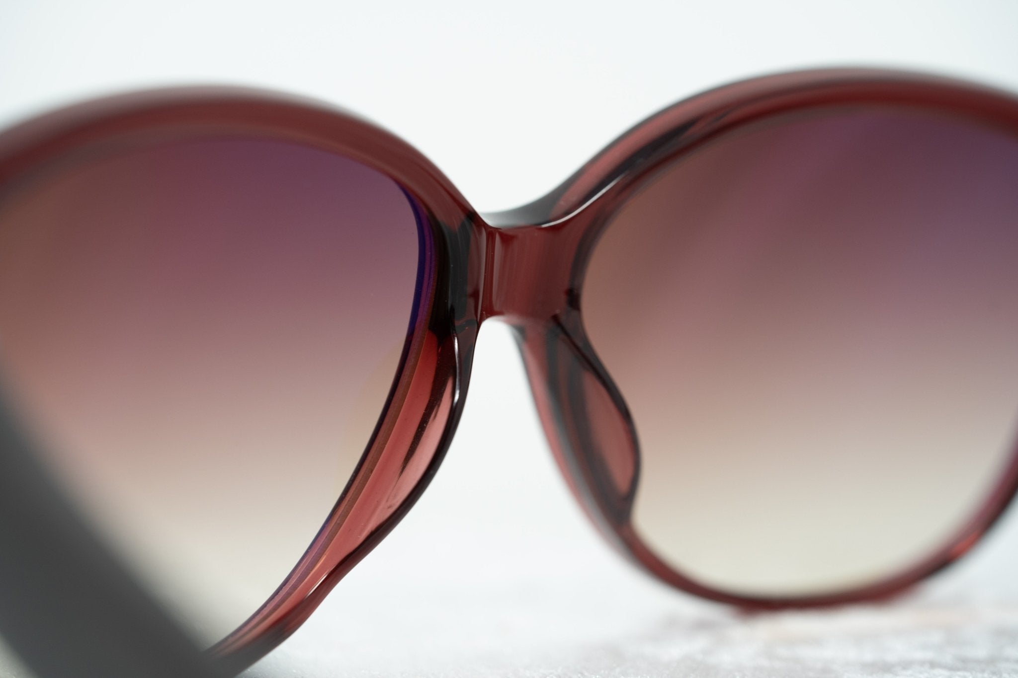 Oscar De La Renta Sunglasses Oval Red and Brown-GR8 Sunglasses