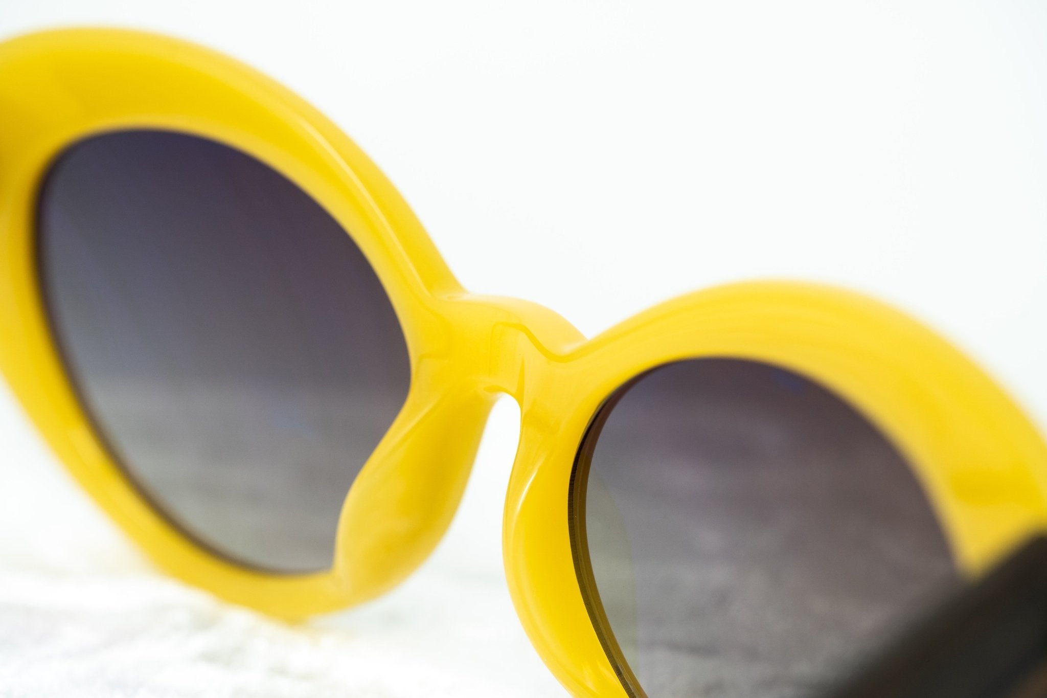 Oscar De La Renta Ladies Sunglasses Oval Yellow and Grey ODLR26C4SUN-GR8 Sunglasses