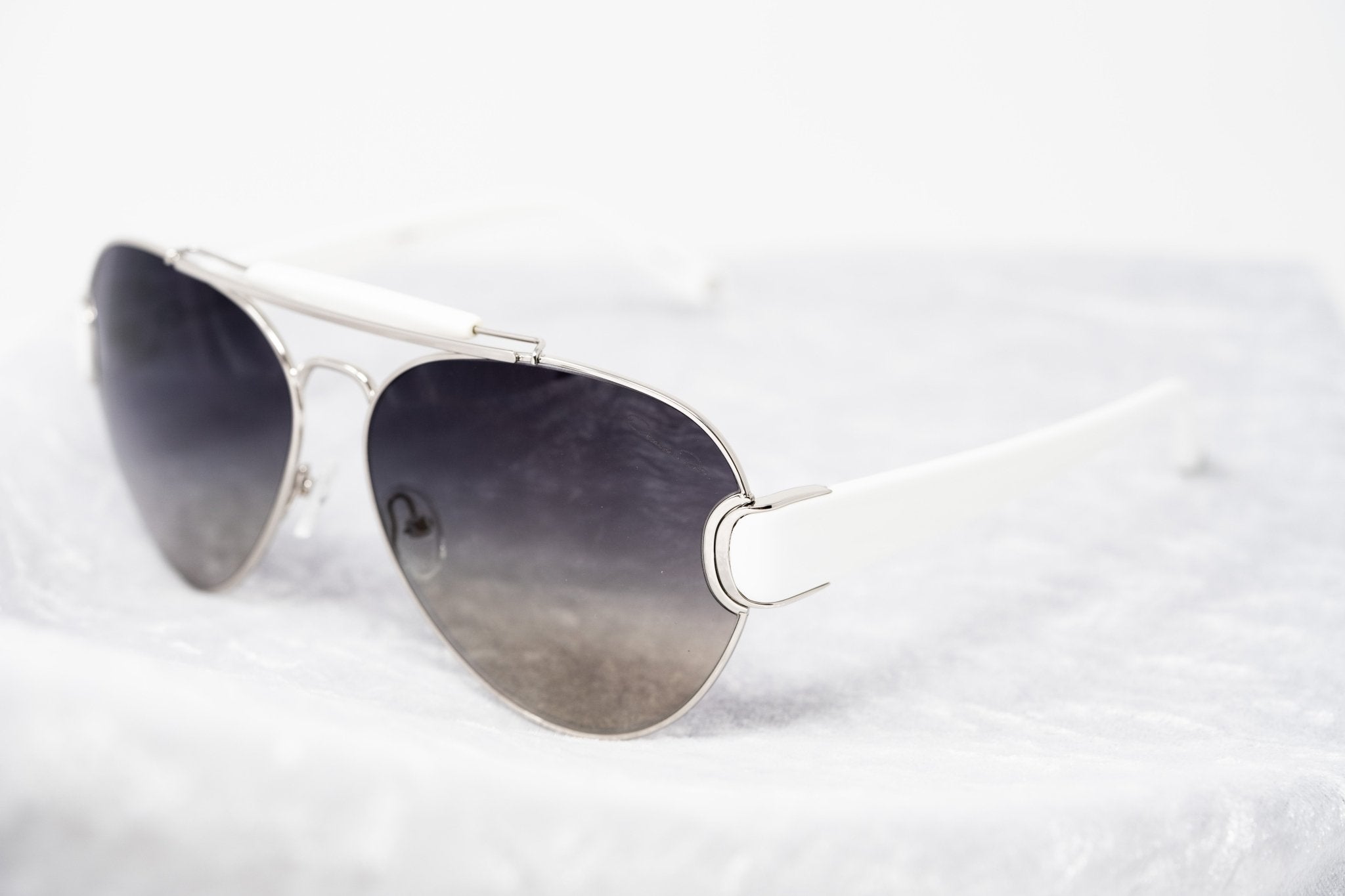 Oscar De La Renta Sunglasses Oversized Silver and Dark Grey-GR8 Sunglasses