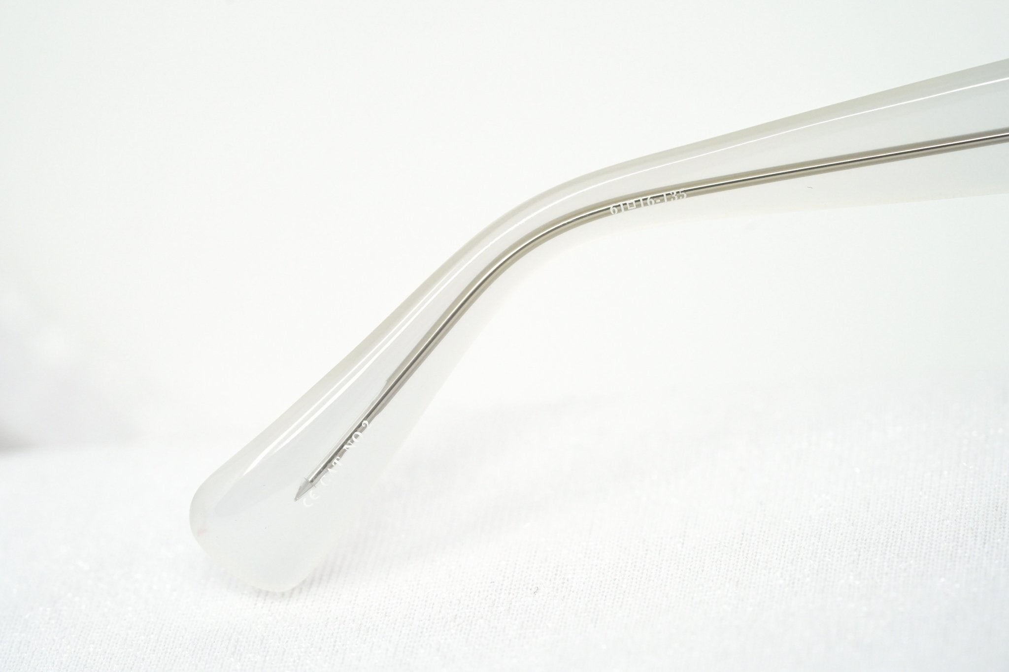 Rue De Mail Sunglasses Oversized Purple and White-GR8 Sunglasses