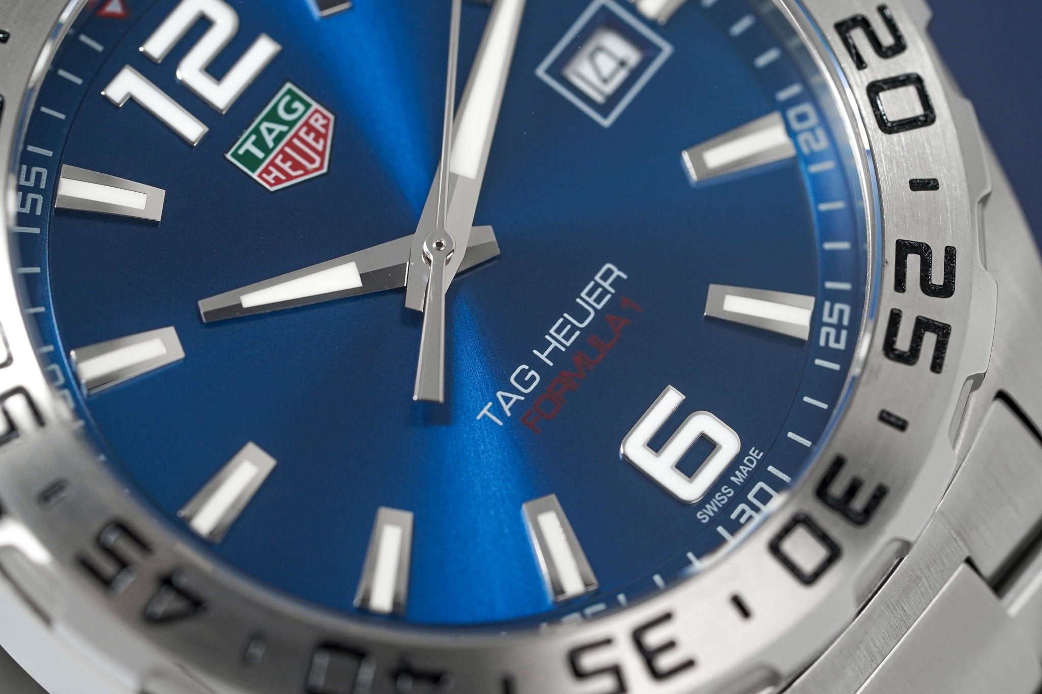 Tag Heuer Watch Quartz FORMULA 1 Blue WAZ1118.BA0875-GR8 Sunglasses