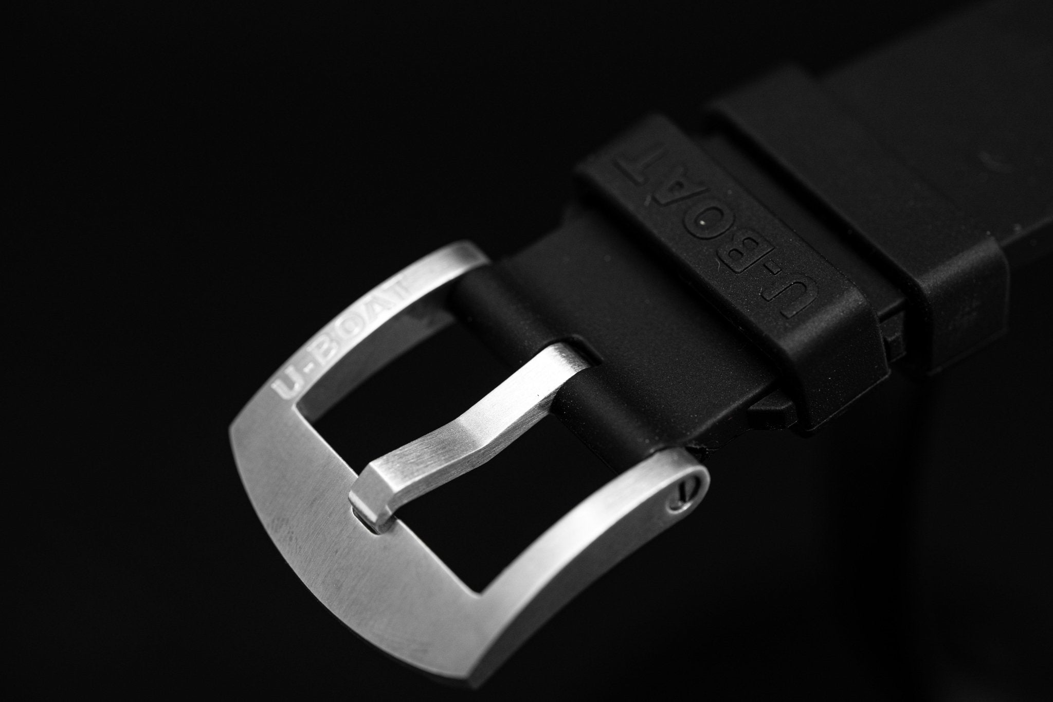 U-Boat Watch Watch Darkmoon 44 Red Steel 8465-GR8 Sunglasses