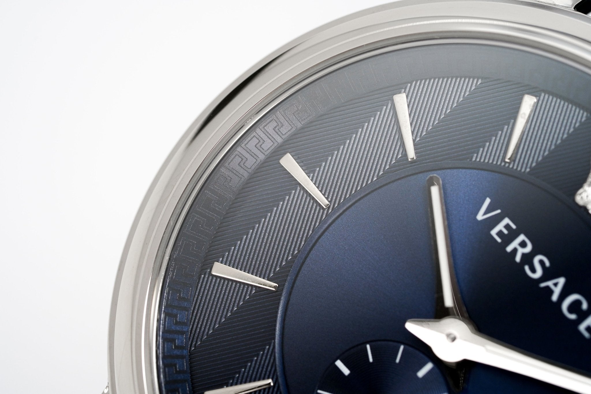 Versace Men's Watch V-Circle Small Seconds Blue VBQ010017-GR8 Sunglasses