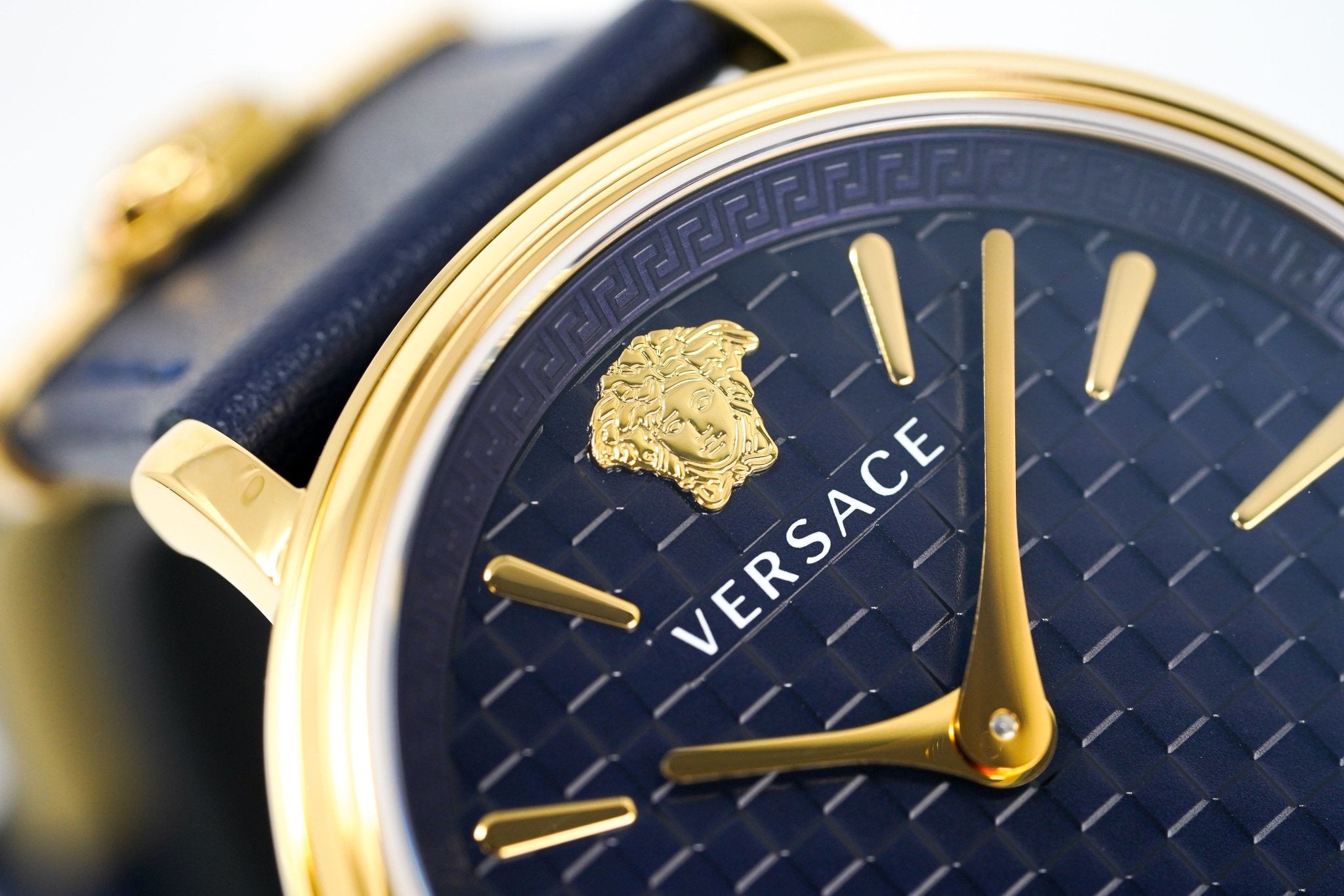 Versace V-Circle 38mm Blue Gold VE8104522 - Watches & Crystals