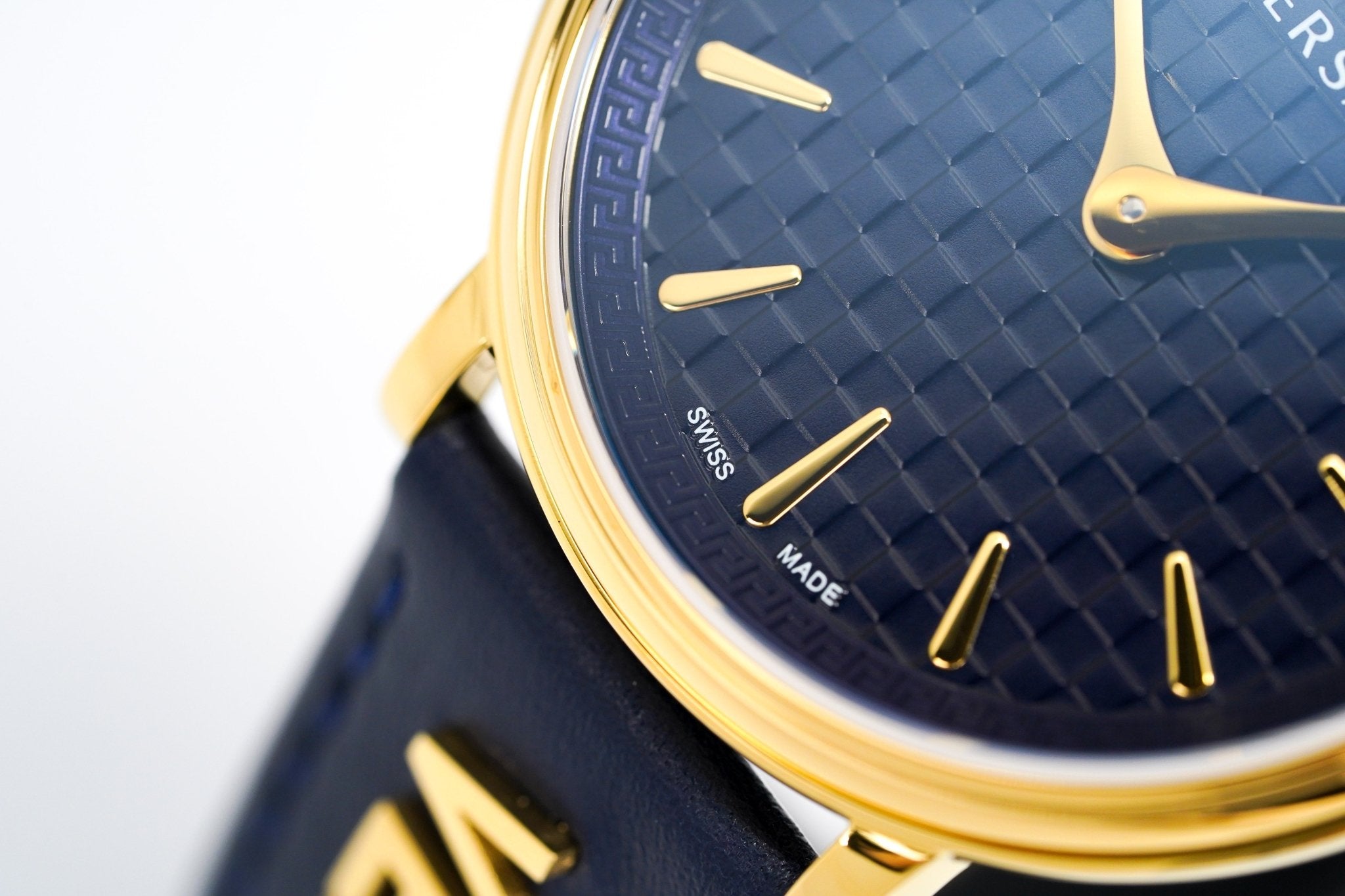 Versace V-Circle 38mm Blue Gold VE8104522-GR8 Sunglasses