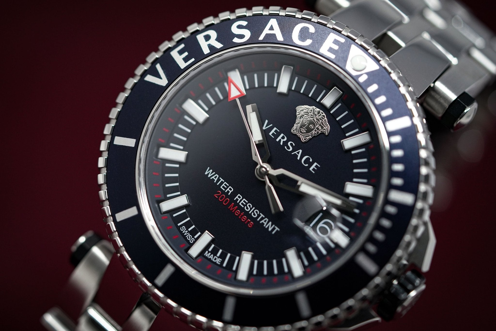 Versace V-Race Diver Black - Watches & Crystals