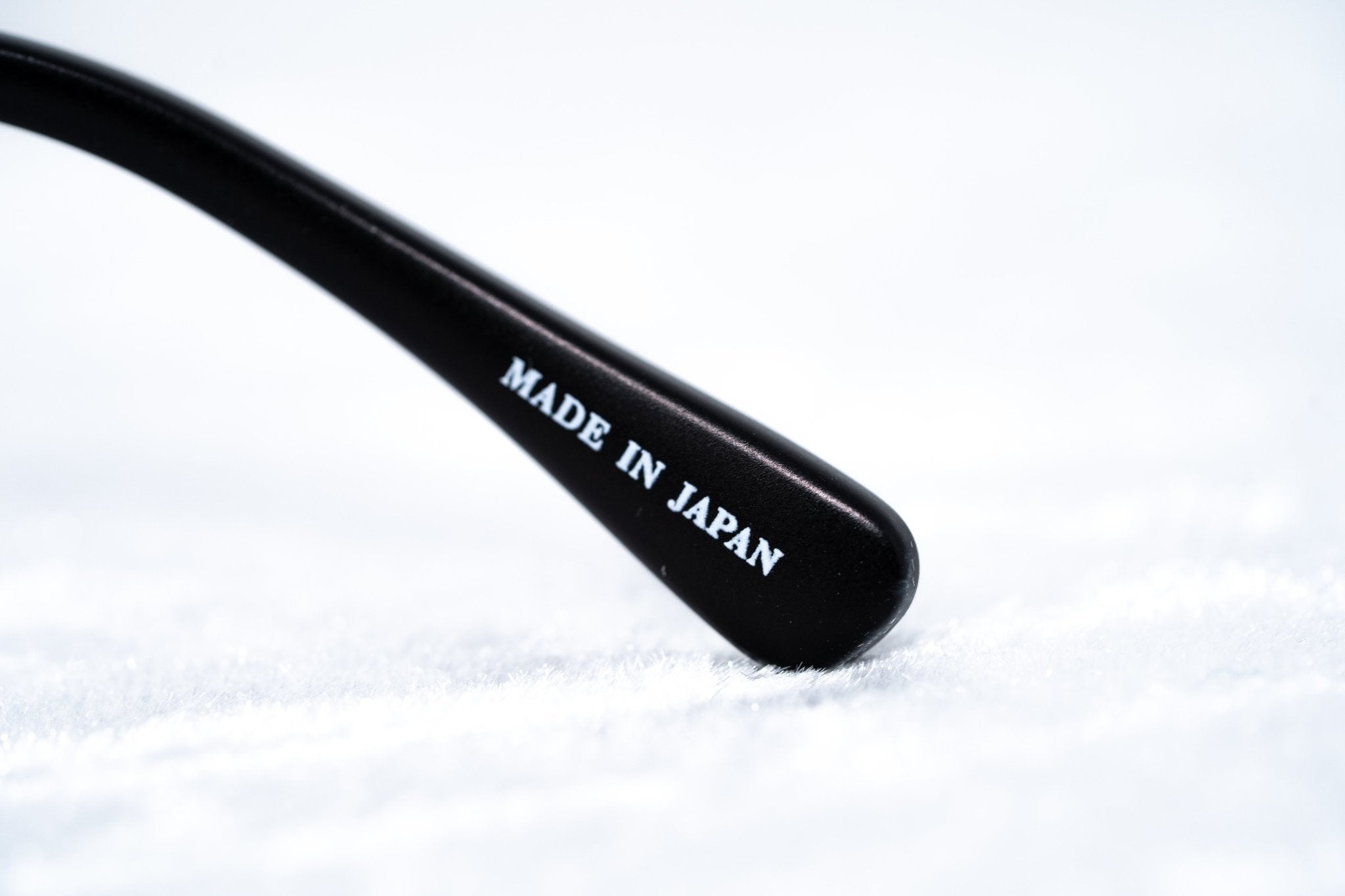 Yohji Yamamoto Sunglasses Round Black and Grey YY12RIDERC3SUN-GR8 Sunglasses