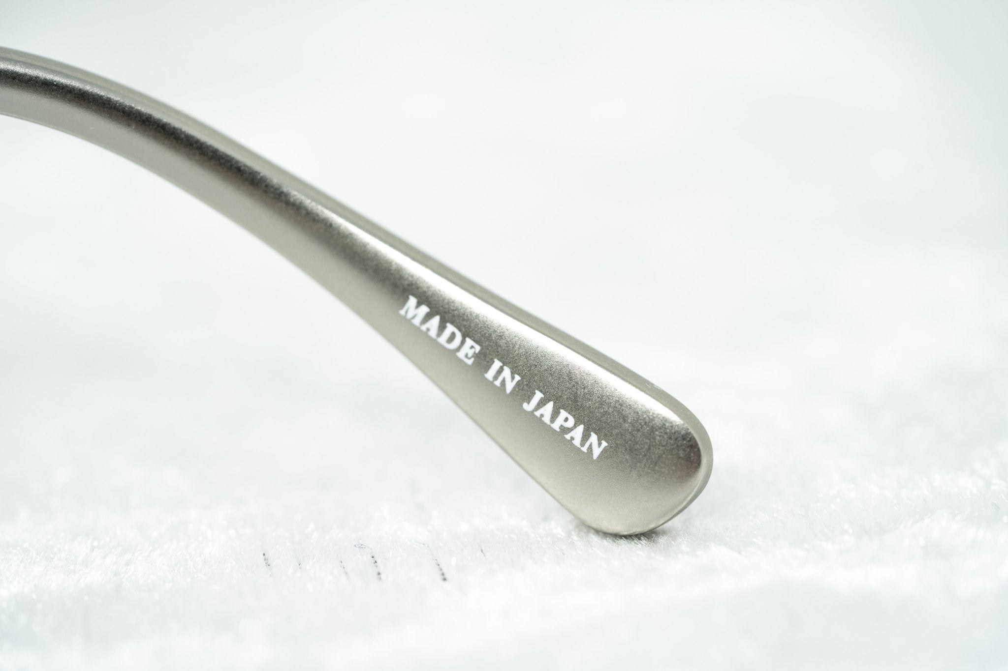 Yohji Yamamoto Sunglasses Round Silver and Grey YY12RIDERC1SUN-GR8 Sunglasses